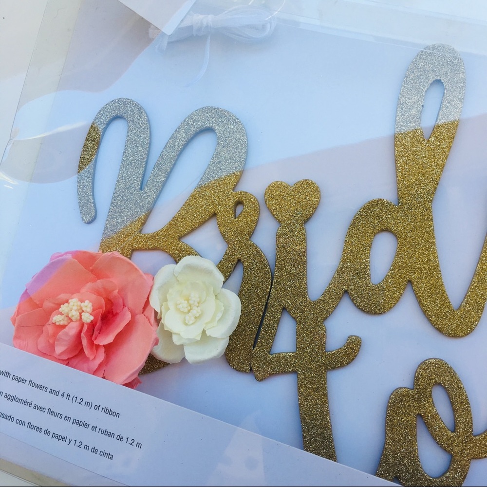 Bride wedding Sign with flowers and napkins - Picture 5 of 8
